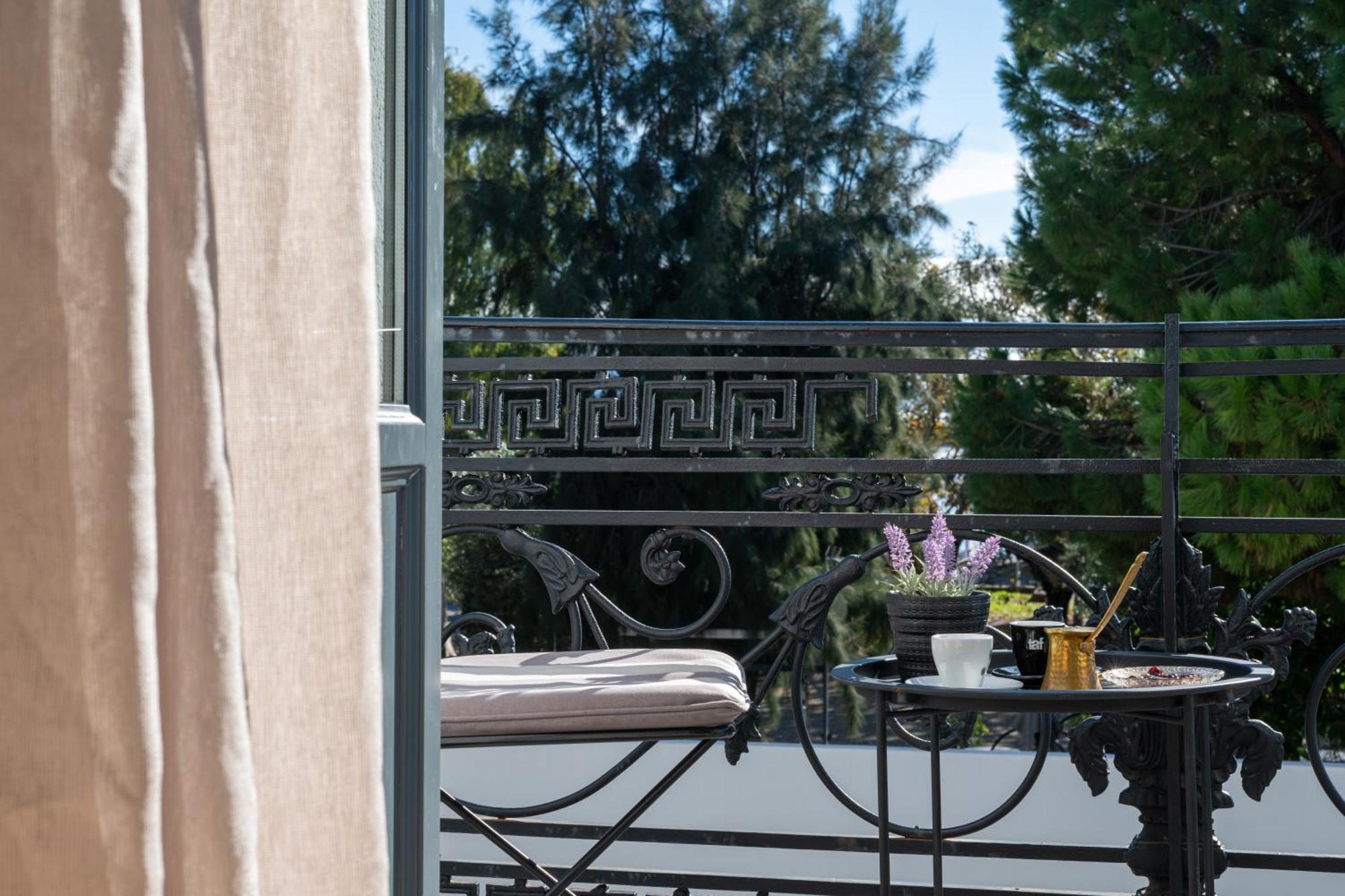Panellinion Luxury Rooms Kalamata Exterior photo